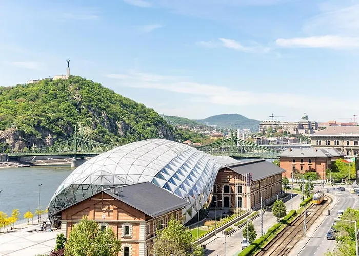 Orangehomes 130 M2 With Fantastic View To River Danube דירה